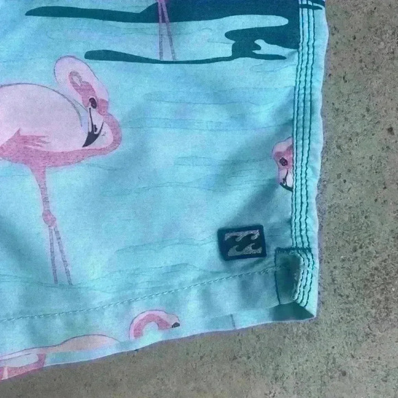 BILLABONG Laybacks Swim Trunks Pink Flamingo Tropical Motif Sz Small - Picture 5 of 7